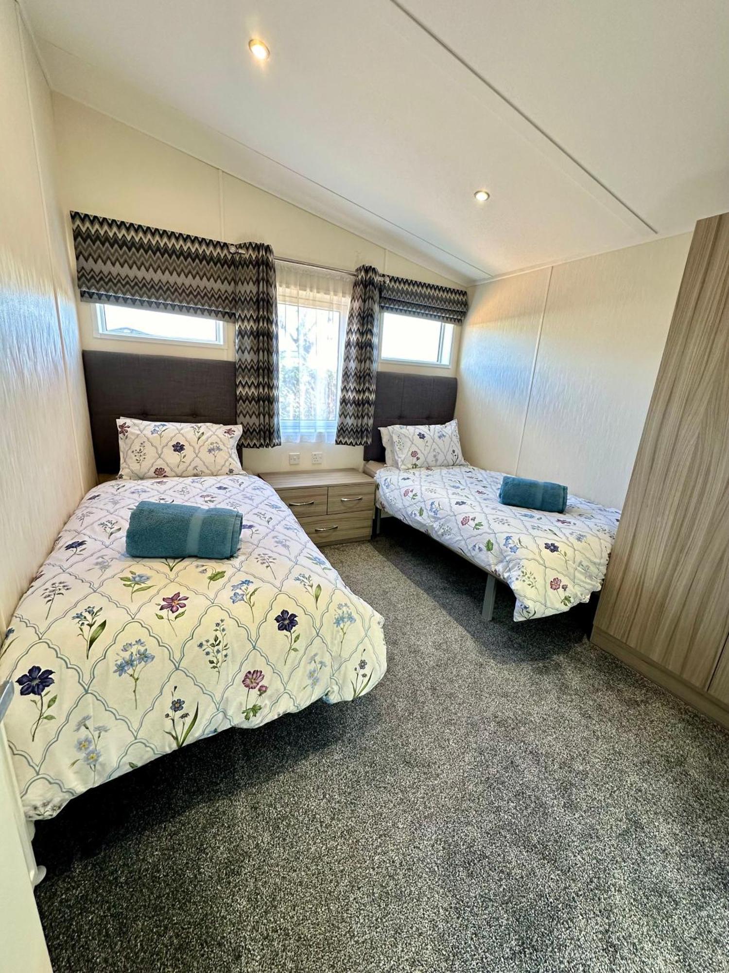 Bluebell Lodge, Dog Friendly South Cerney Exterior foto